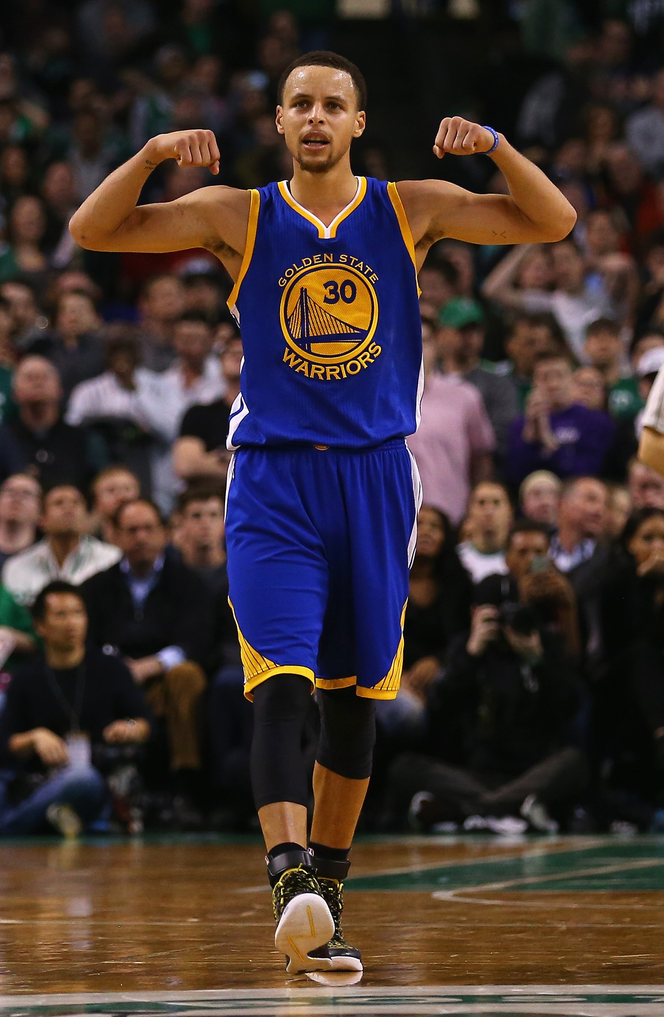 Stephen Curry: The Three-Point God - Habbox